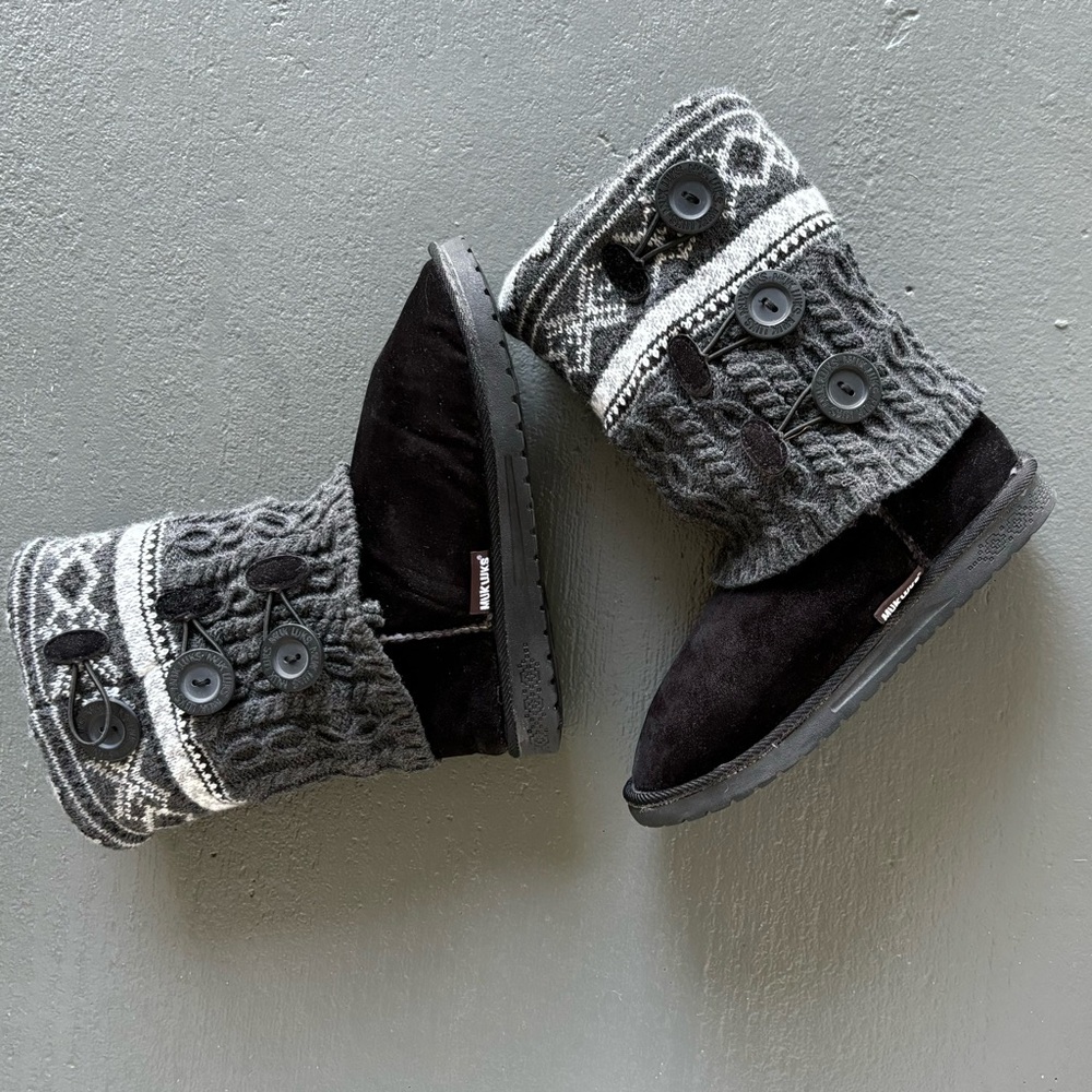 MUK LUK Cheryl Fair Isle Pattern Sweater Knit Fur Lined Side Button Boots - Picture 7 of 14